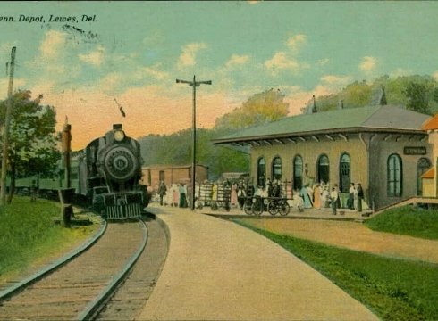 “Delaware Railroads: Elegant Travel and Timely Transport”