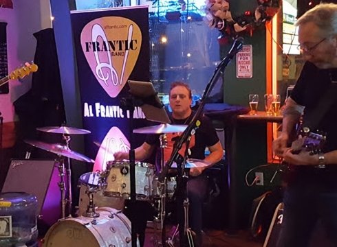 Quayside @ Nite with Al Frantic Band