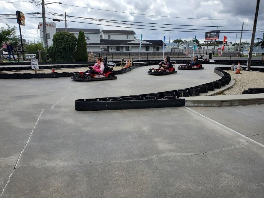 Viking Golf & Go-Karts, Thunder Lagoon Waterpark