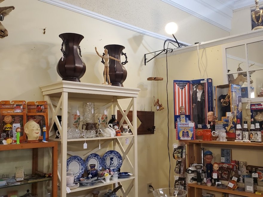 Heritage Antiques Market