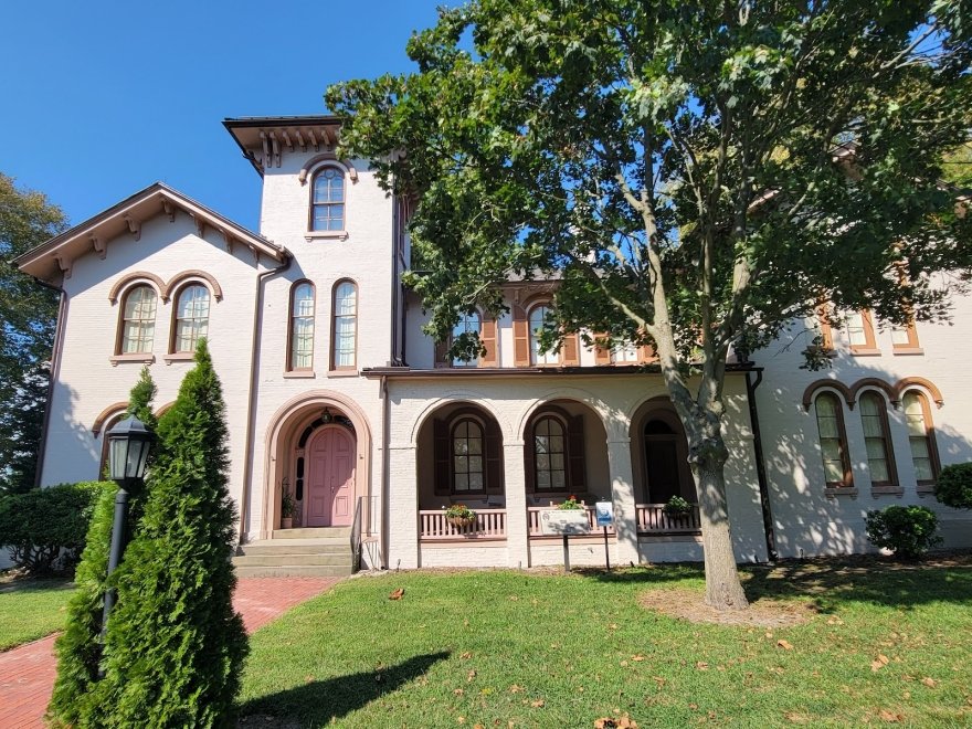Ross Mansion